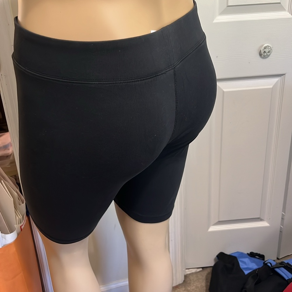 NIKE SIZE XL TG BLACK PULL ON SHORT - Picture 3 of 7